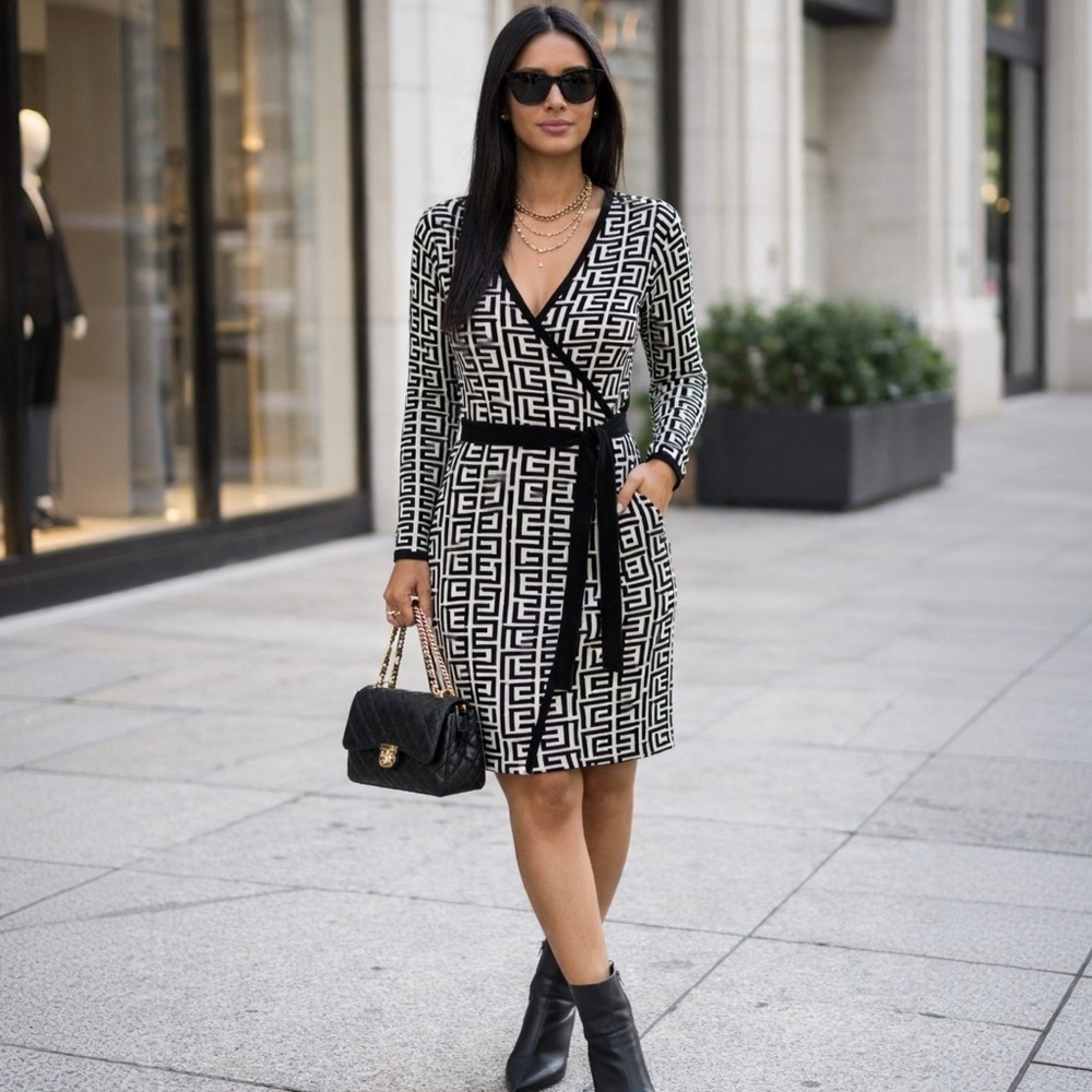 Love Scarlett Geometric Faux Wrap
Dress XL NWT